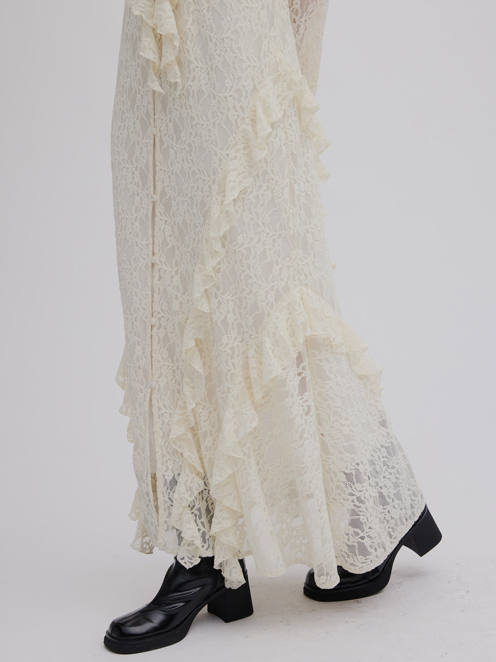 UND 2WAY CUT LACE FRILL DRESS