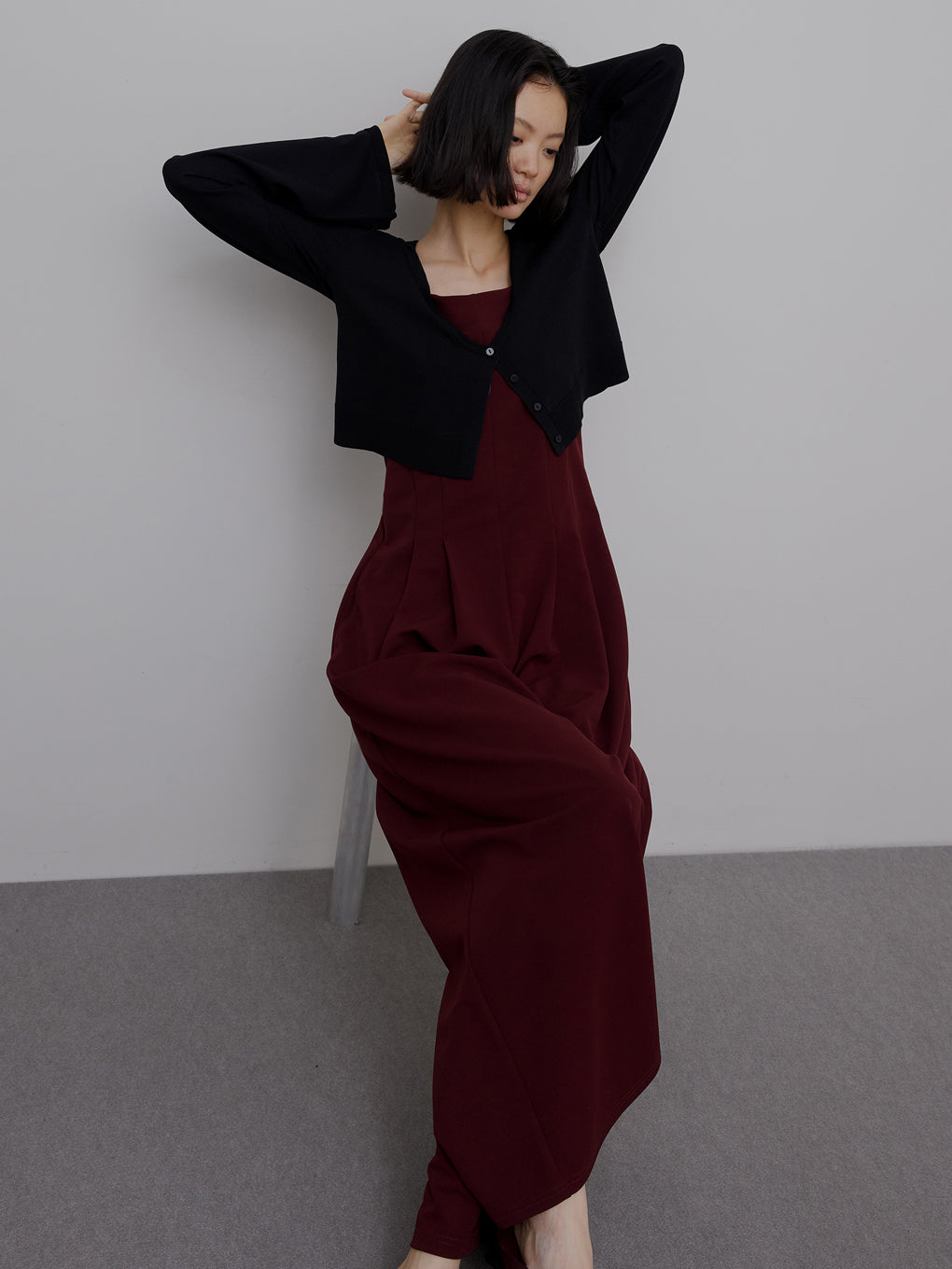 LOW BASIC SHORT KNIT CARDIGAN