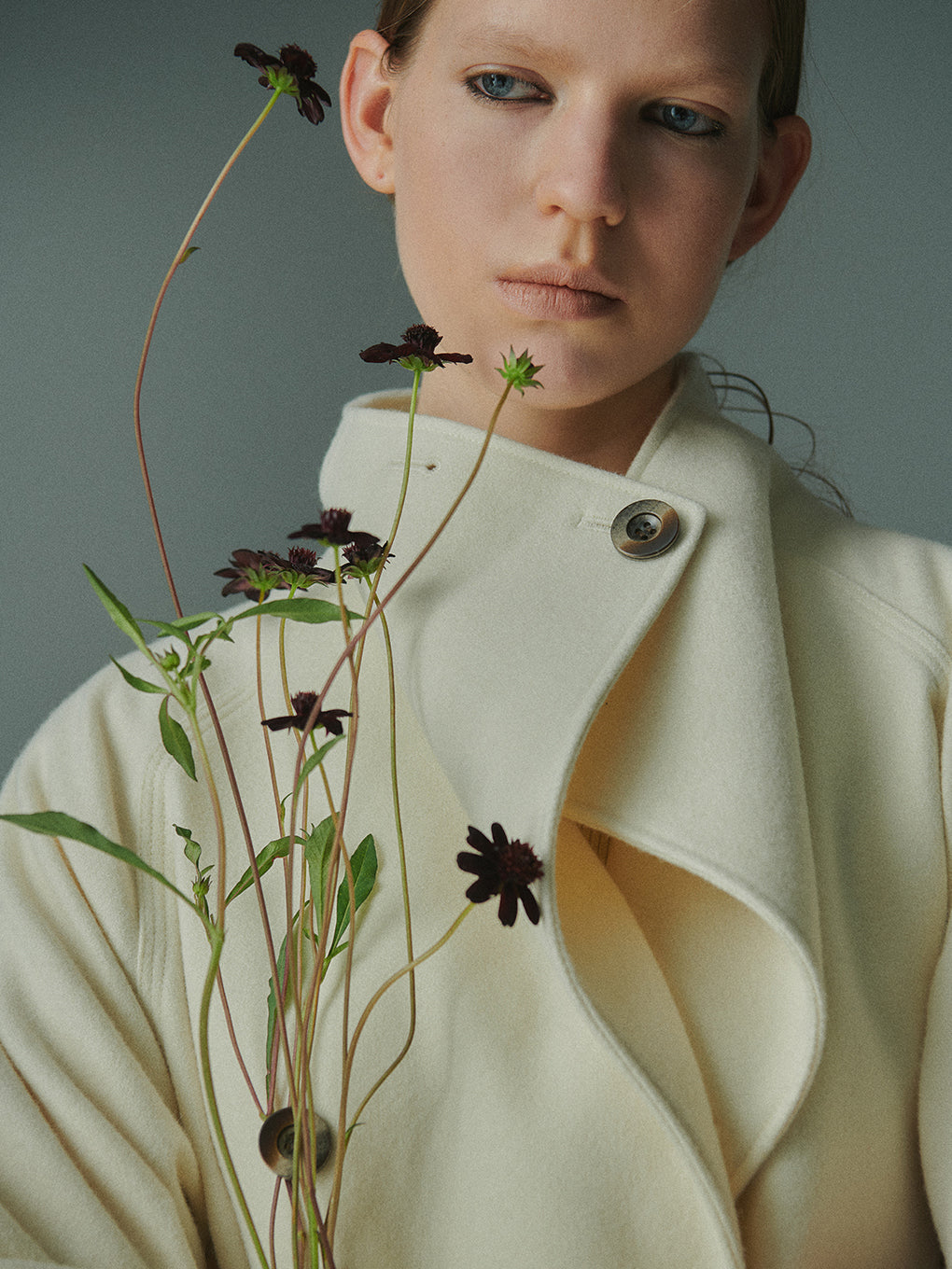 UND WOOL ASYMMETRY STAND COLLAR COAT