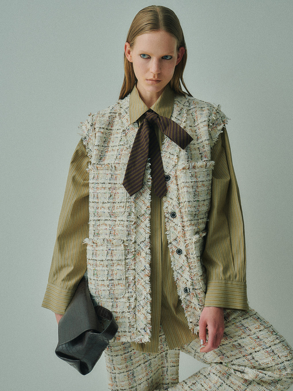 UND TEXTURE TWEED VEST