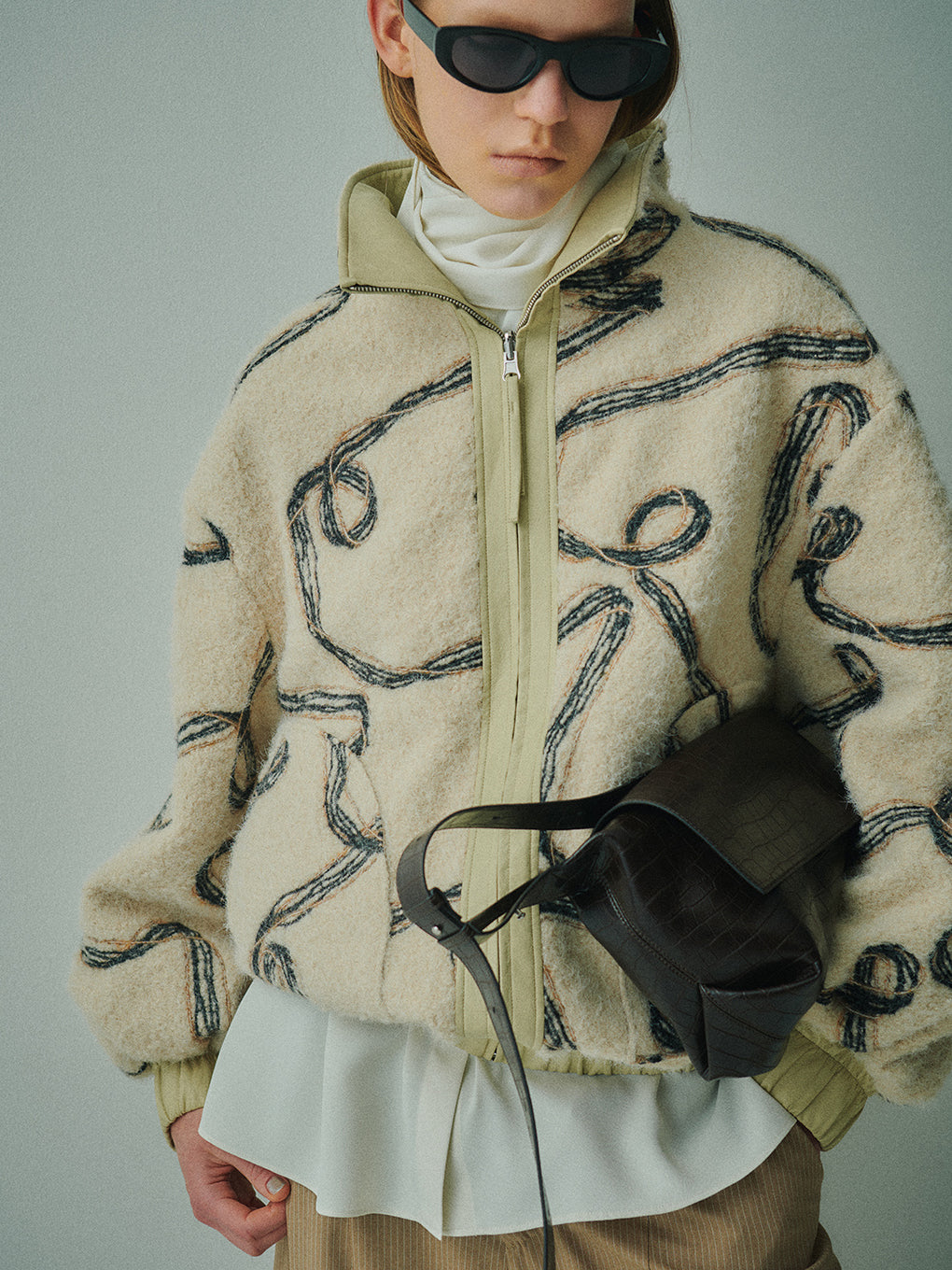 UND REVERSIBLE RIBBON BOA JACKET