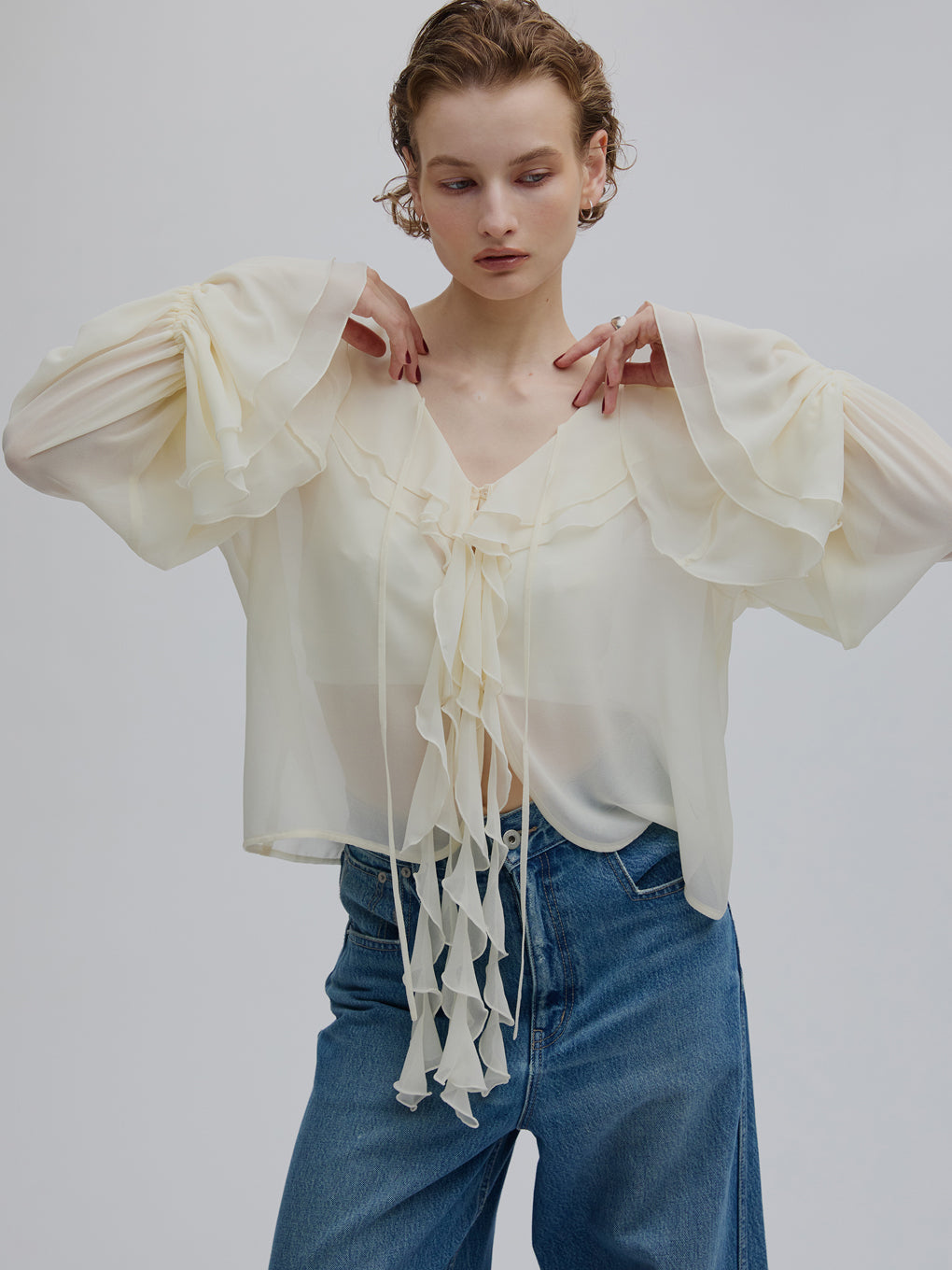 SHEER TWIST FRILL BLOUSE