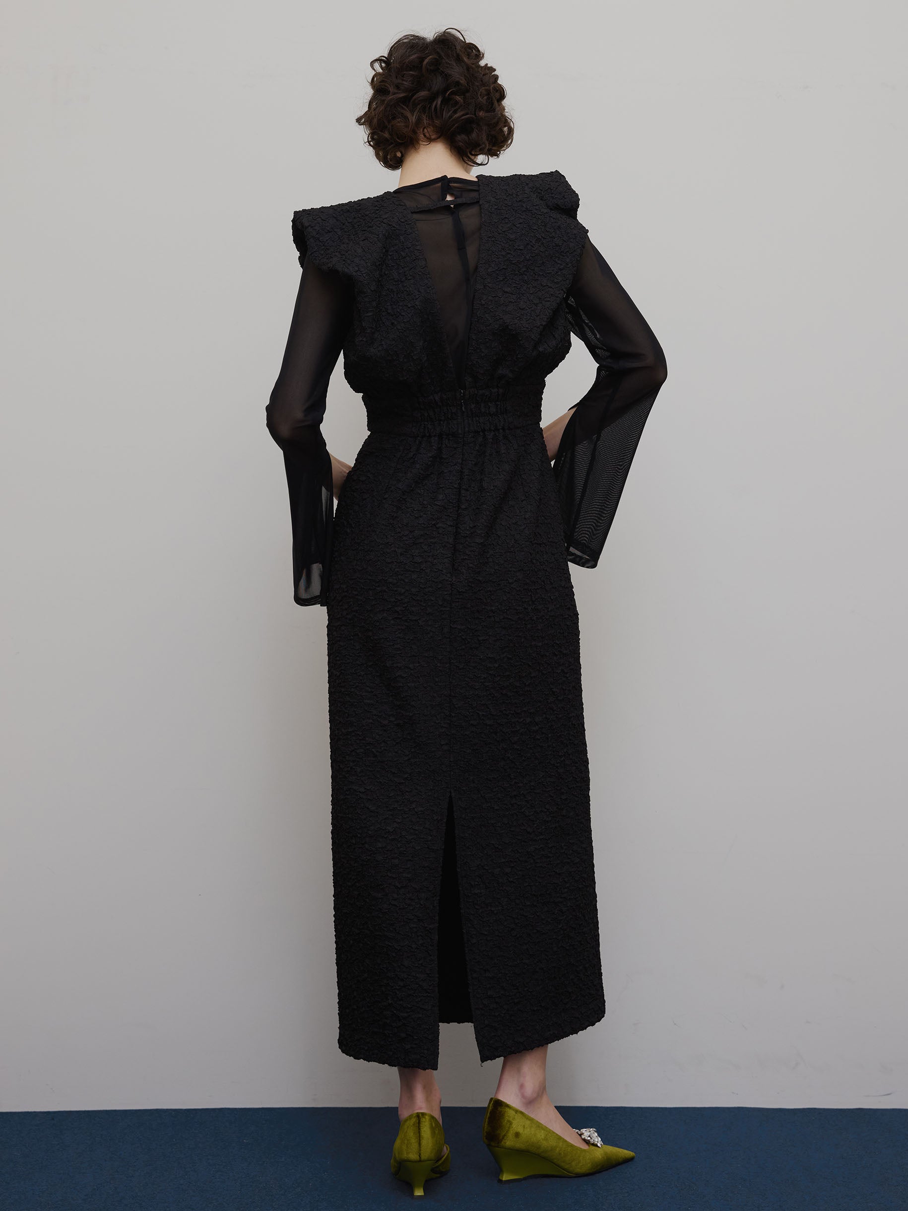 BALLOON SHOULDER DRESS