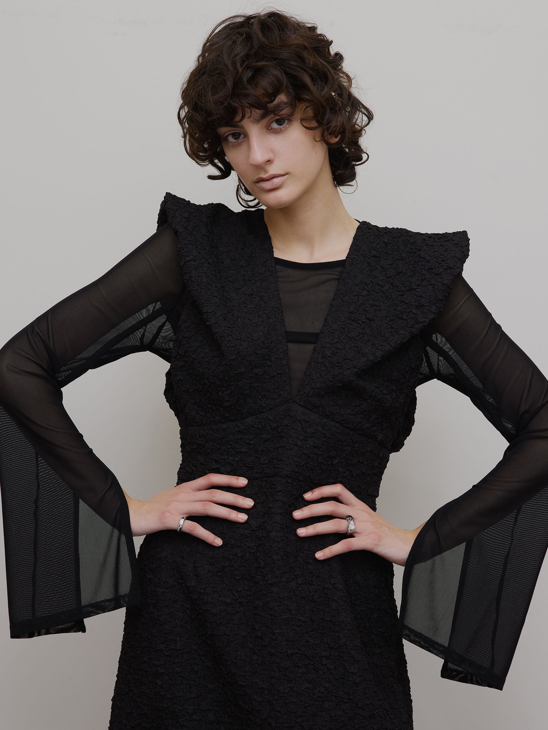 BALLOON SHOULDER DRESS