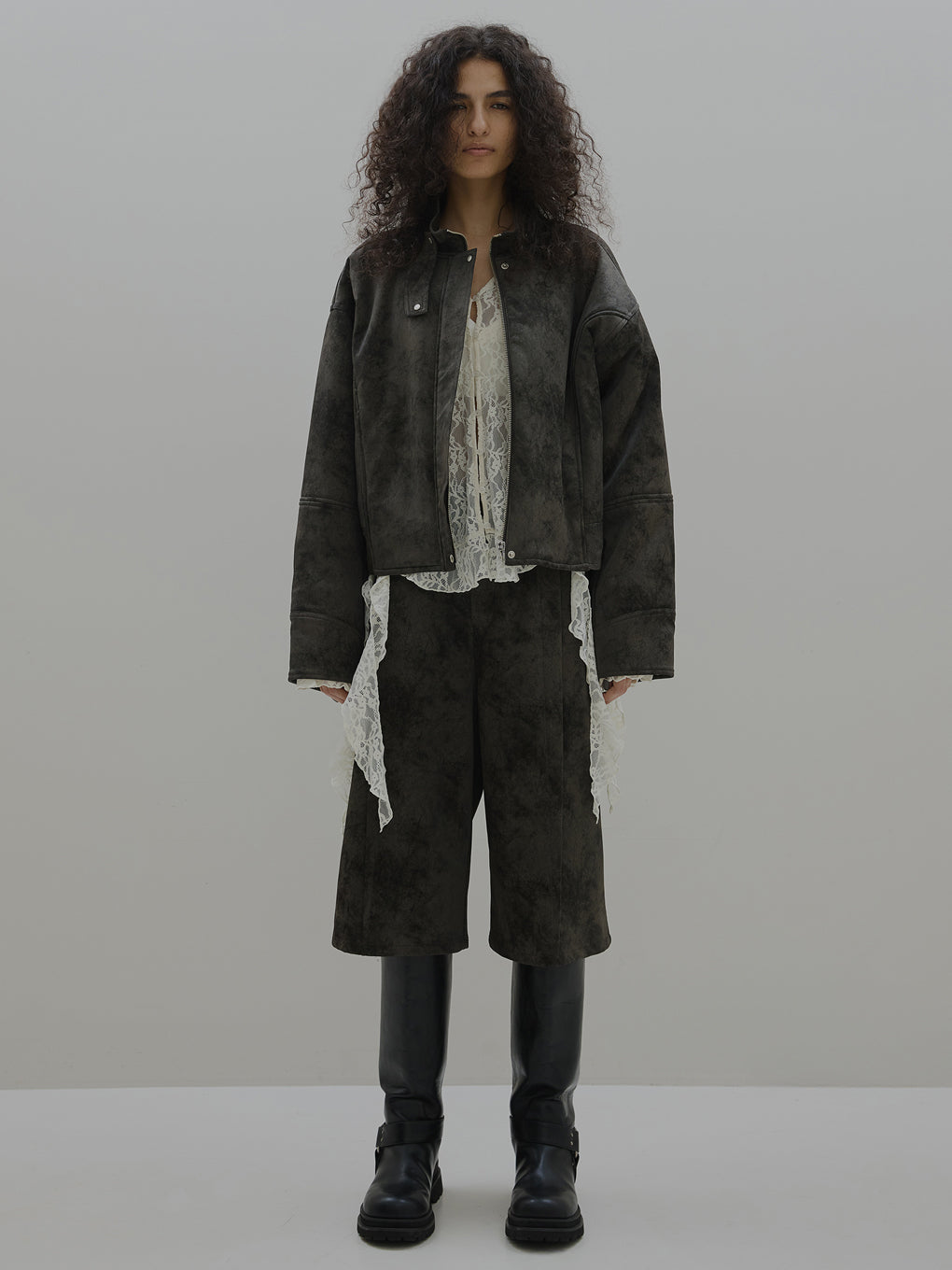 UND CRUSHED BERMUDA PANTS