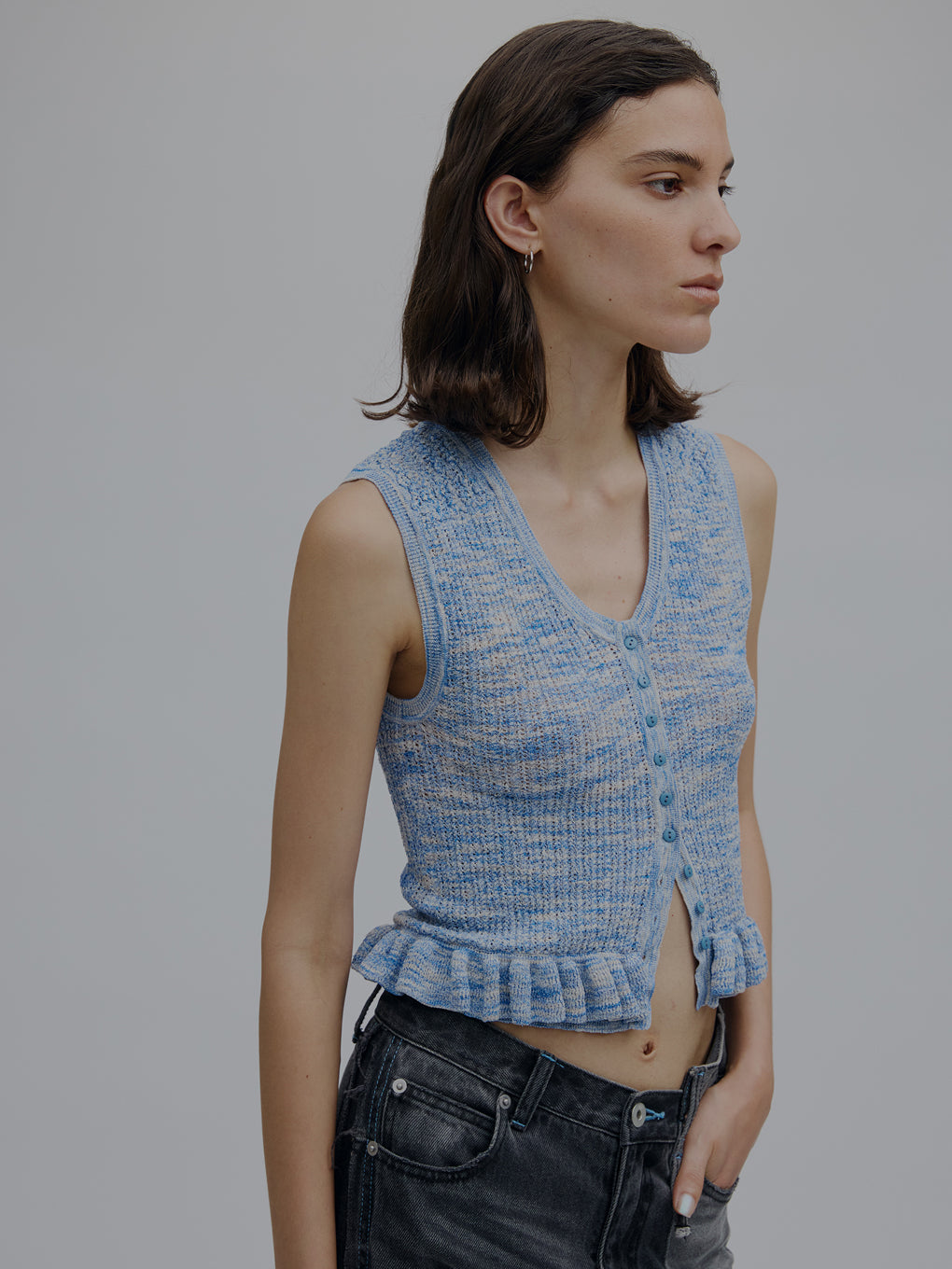 MEDI FRILL BACK RIBBON KNIT TOP