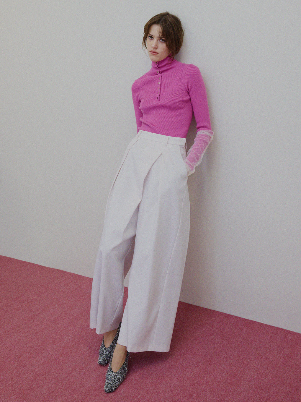 UND HIGH NECK BUTTON KNIT TOP