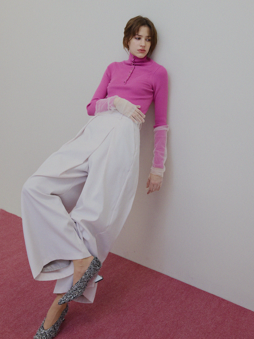 UND HIGH NECK BUTTON KNIT TOP