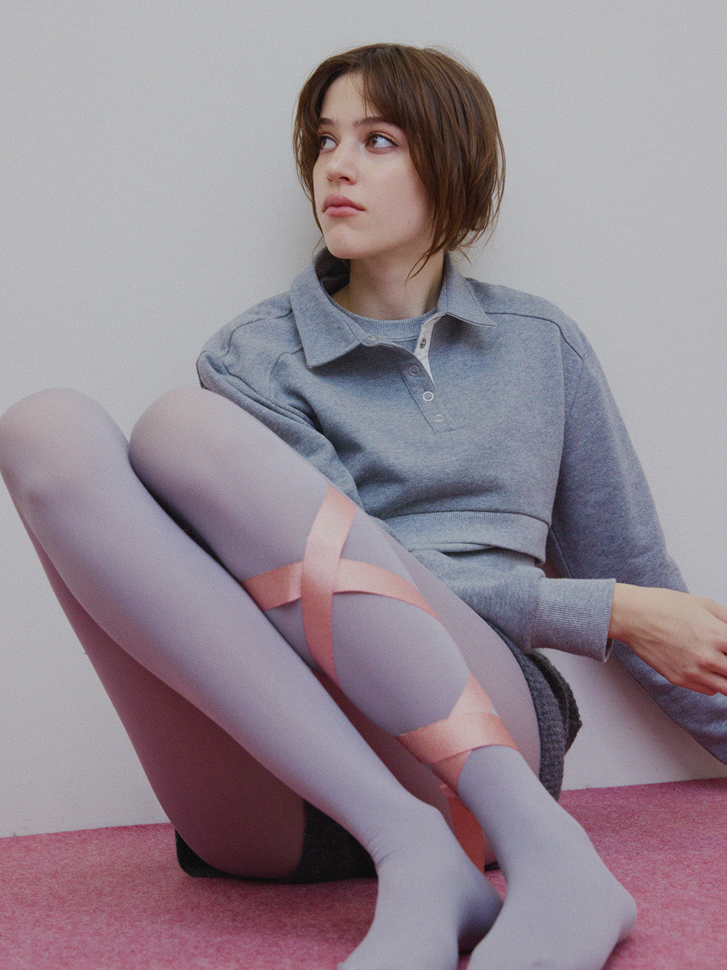 UND BOX SHOULDER CUT TOP