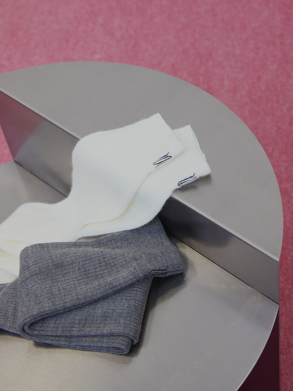 Tabio×Ameri BACK EMBROIDERY LOOSE SOCKS