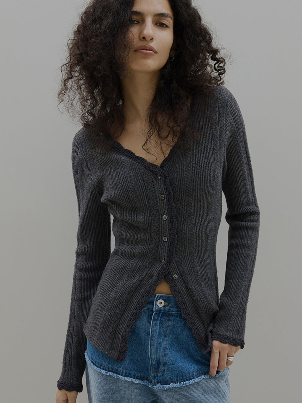 UND PIN TUCK LACE LIKE KNIT TOP