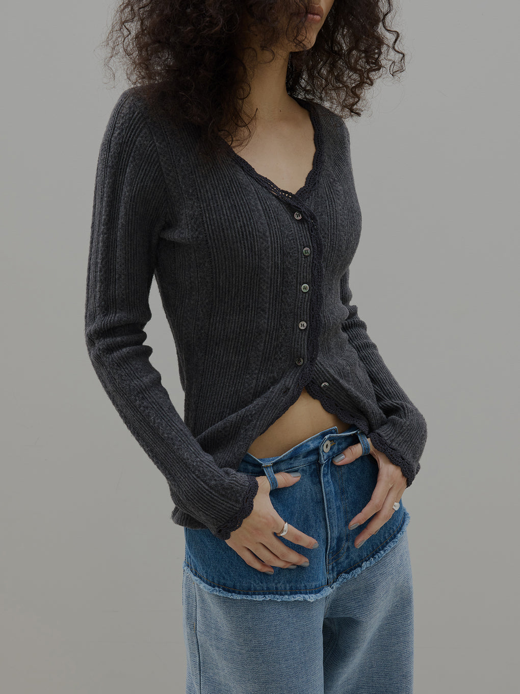 UND PIN TUCK LACE LIKE KNIT TOP