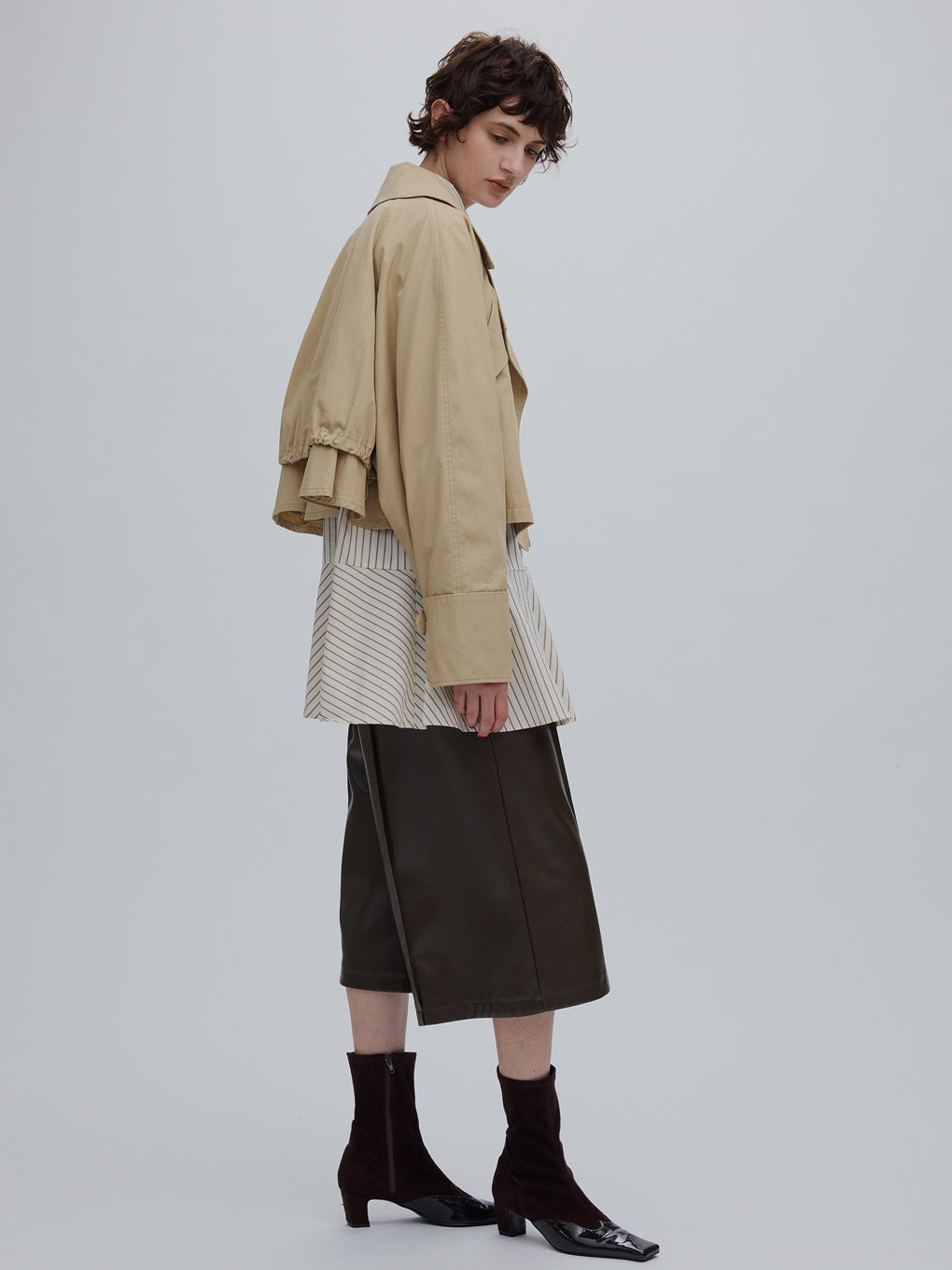 SYNTHETIC LEATHER BERMUDA PANTS