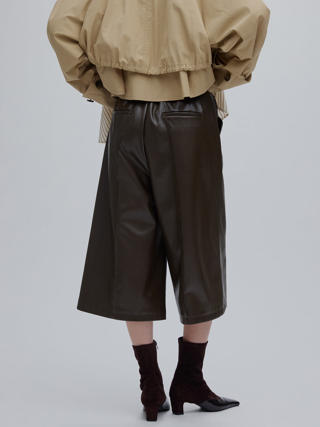 SYNTHETIC LEATHER BERMUDA PANTS