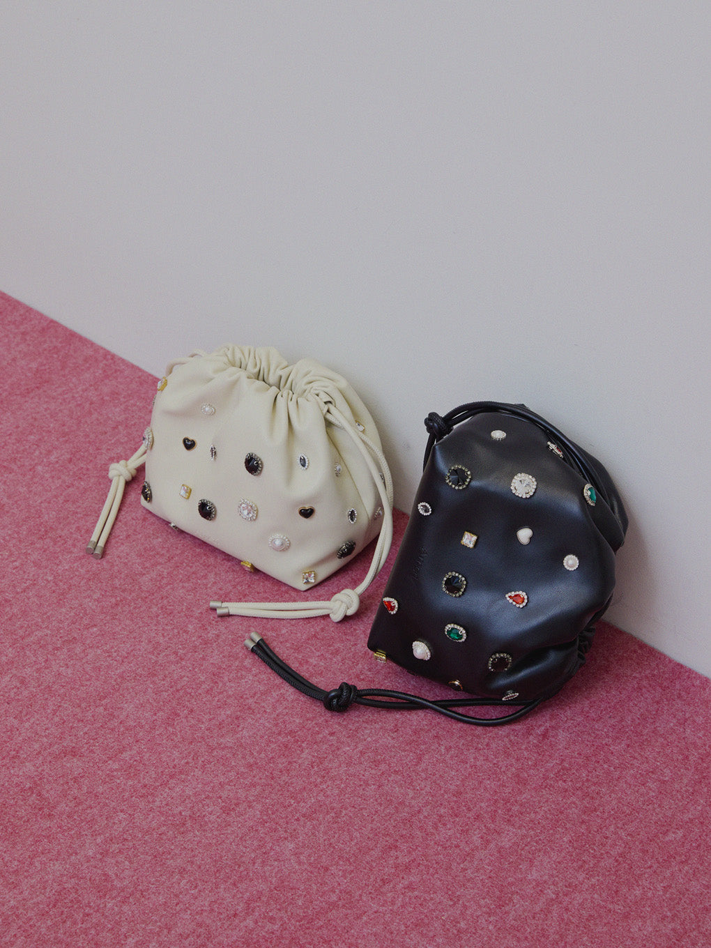 UND BIJOU DRAWSTRING BAG