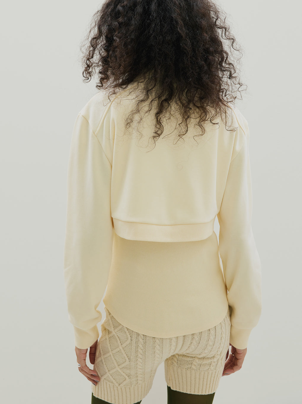 UND BOX SHOULDER CUT TOP