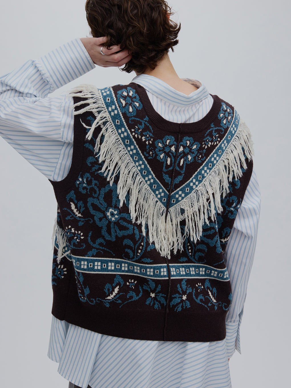 2WAY FLOWER PATTERN FRINGE KNIT VEST