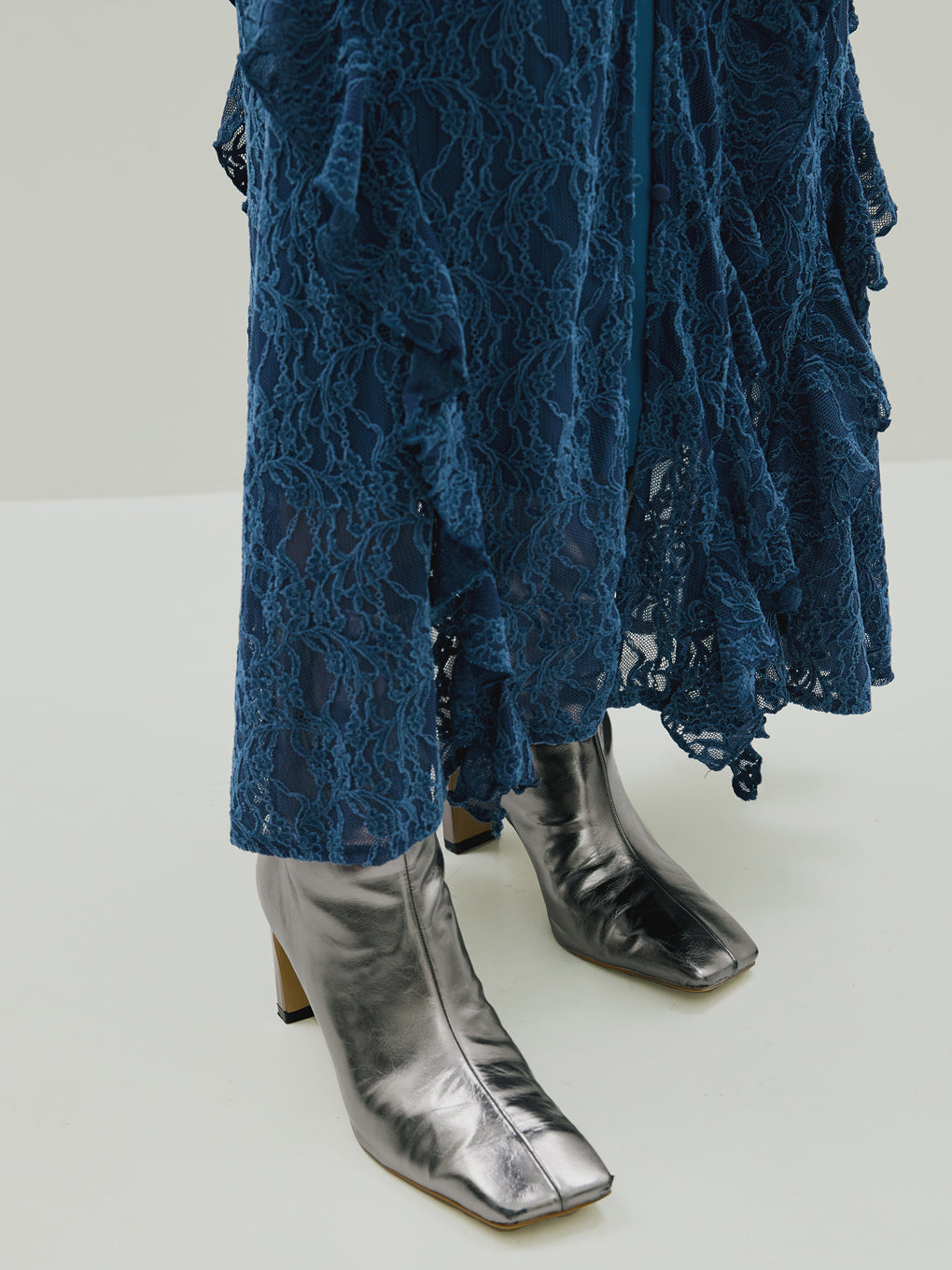 UND SQUARE TOE SHORT BOOTS