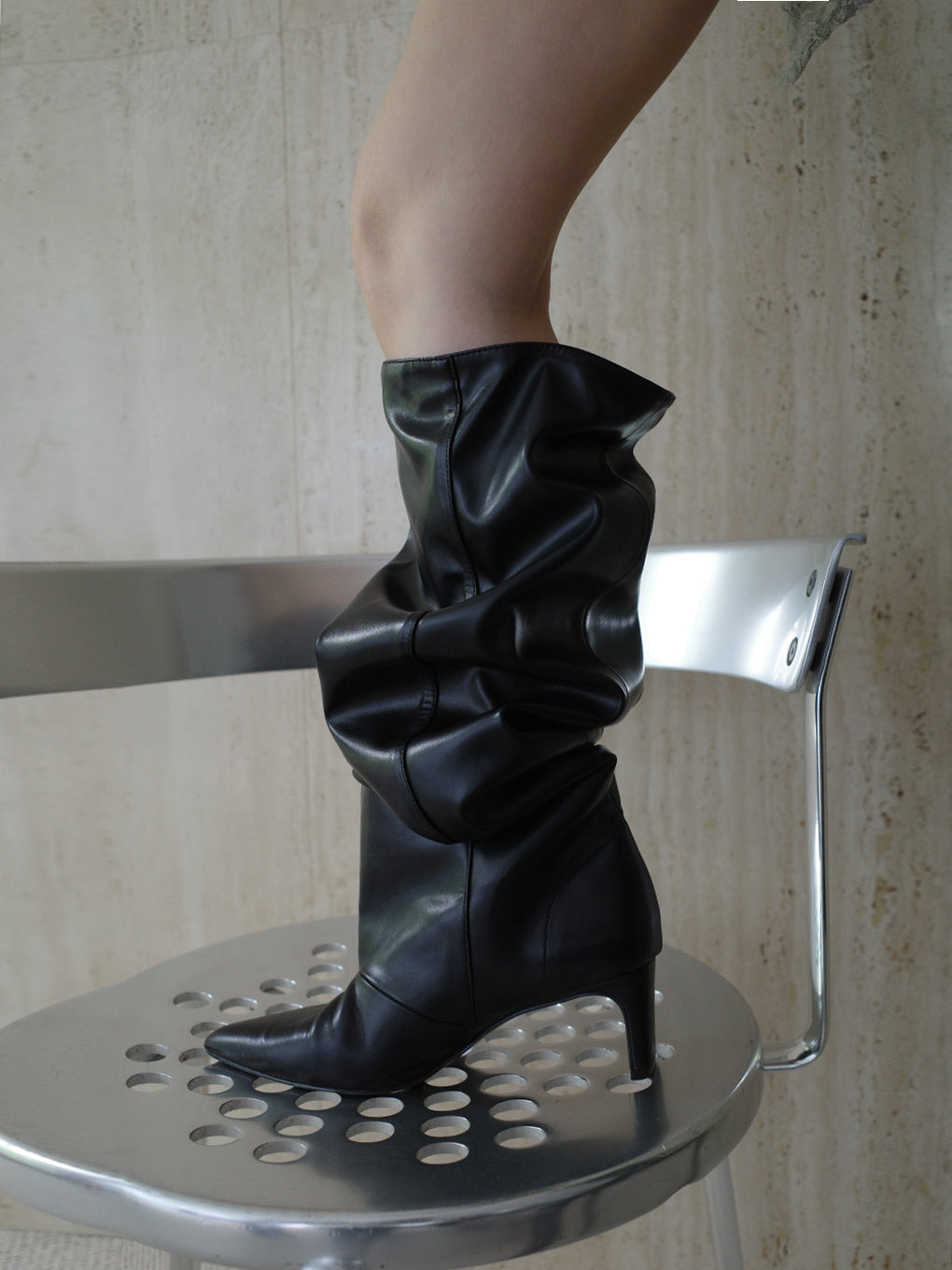 WIDE BAGGY BOOTS