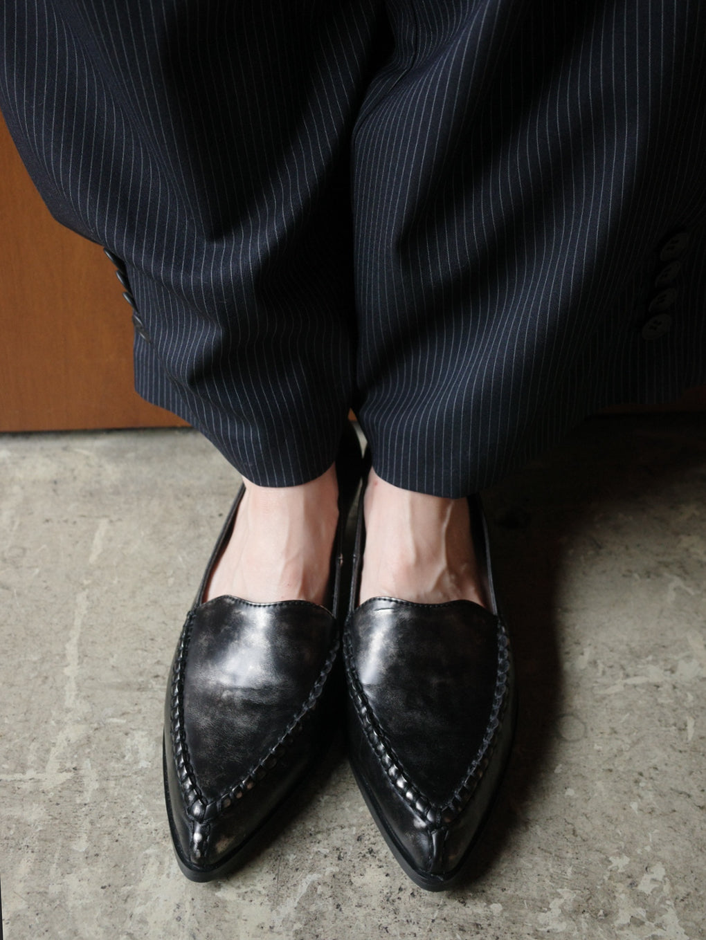 UND BLANKET STITCH LOAFER PUMPS