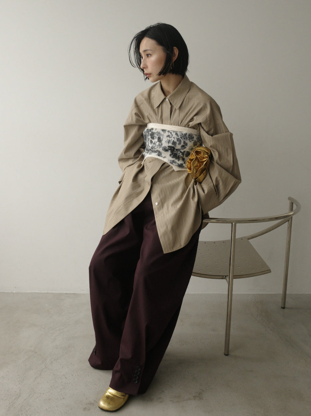 UND PINSTRIPE BARREL SILHOUETE PANTS