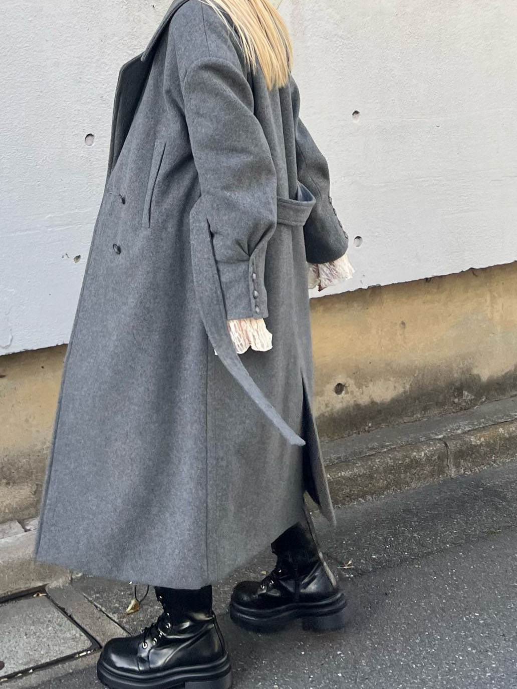 WIDE SHOULDER WOOL CHESTER COAT