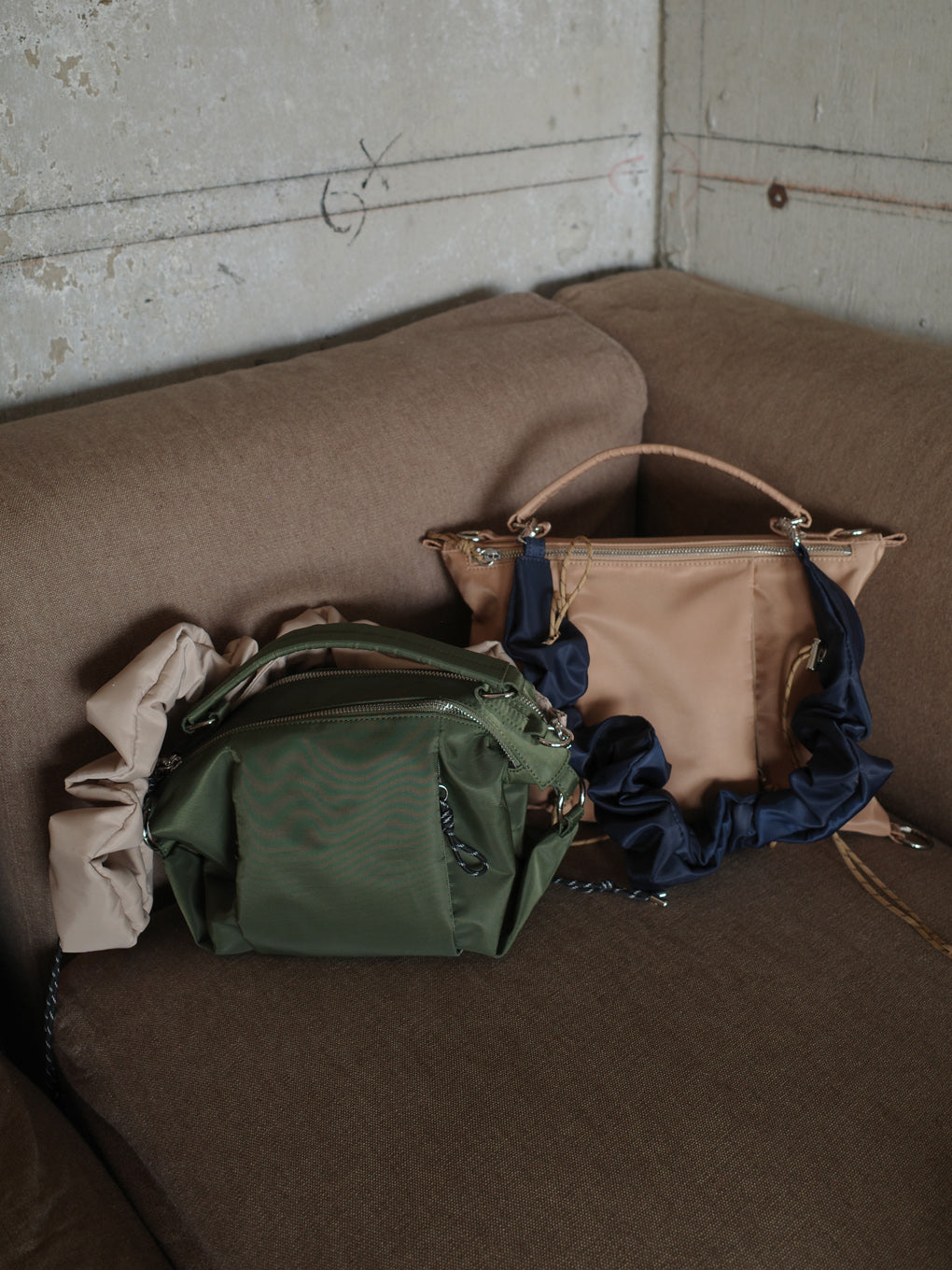 MEDI PUFFY TWIN FORM NYLON BAG