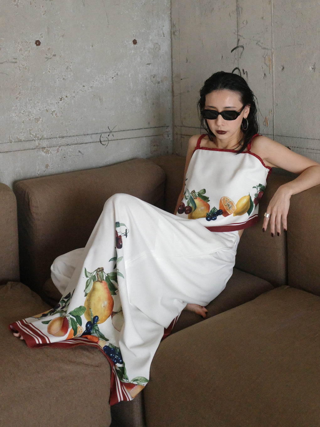 MEDI FRUIT SCARF PATTERN TUCK PANTS