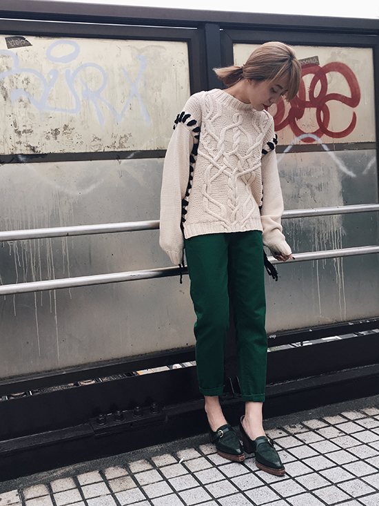 yuko_LACE UP CABLE KNIT