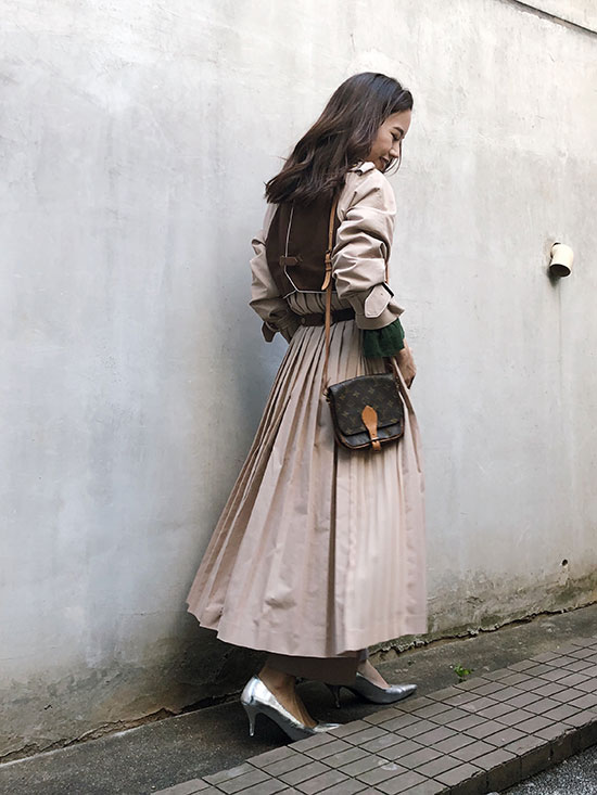 yukin_VARIOUS BACK PLEATS TRENCH