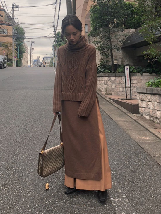 yukin_LONG SLIT CABLE KNIT TOP