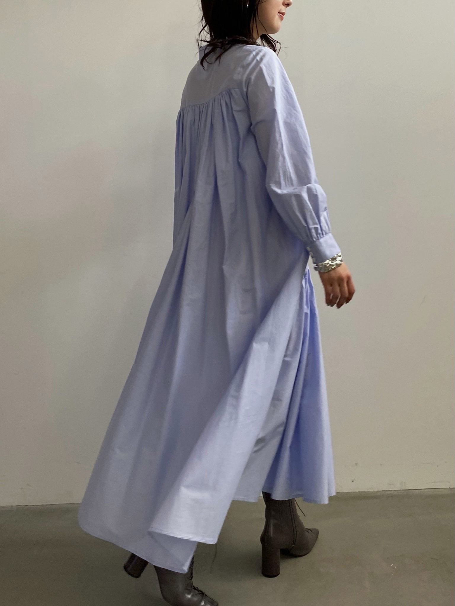 yu_BACK CAPE SHIRTS DRESS | AMERI
