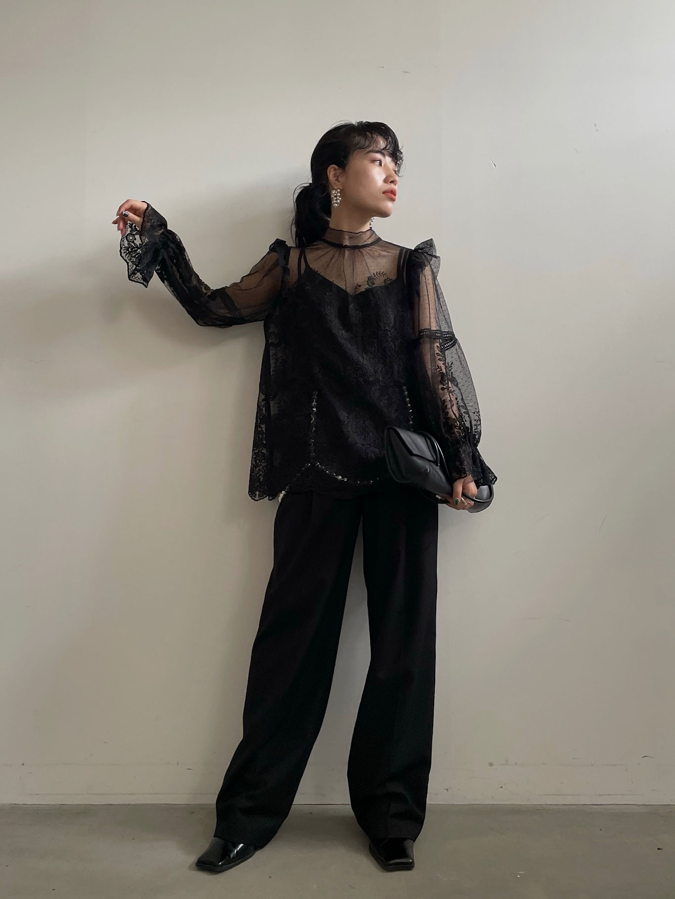 shiori_BUSTIER LIKE EMBROIDERY BLOUSE