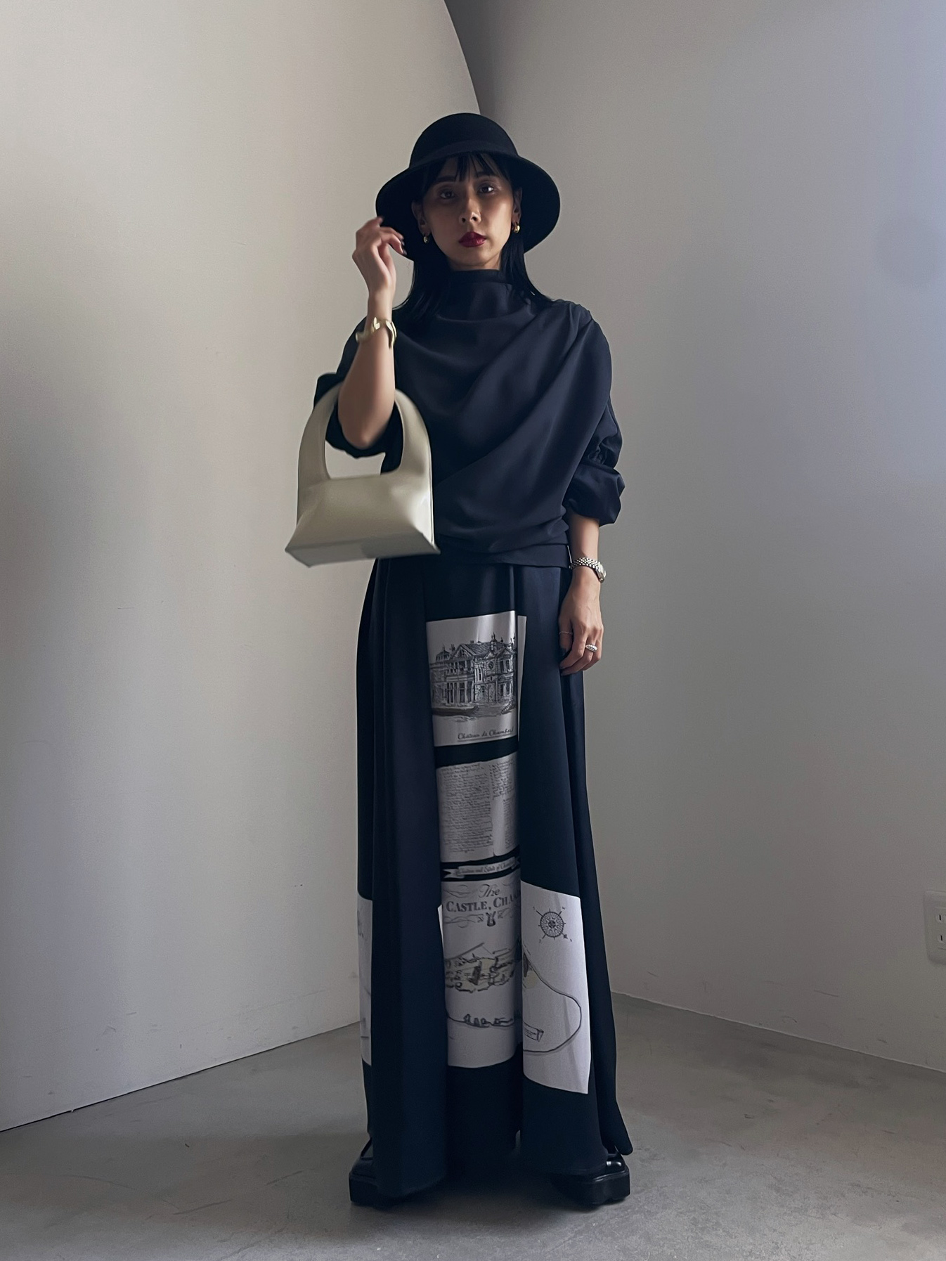 nao_LAYERED FOREIGN BOOKS DRESS