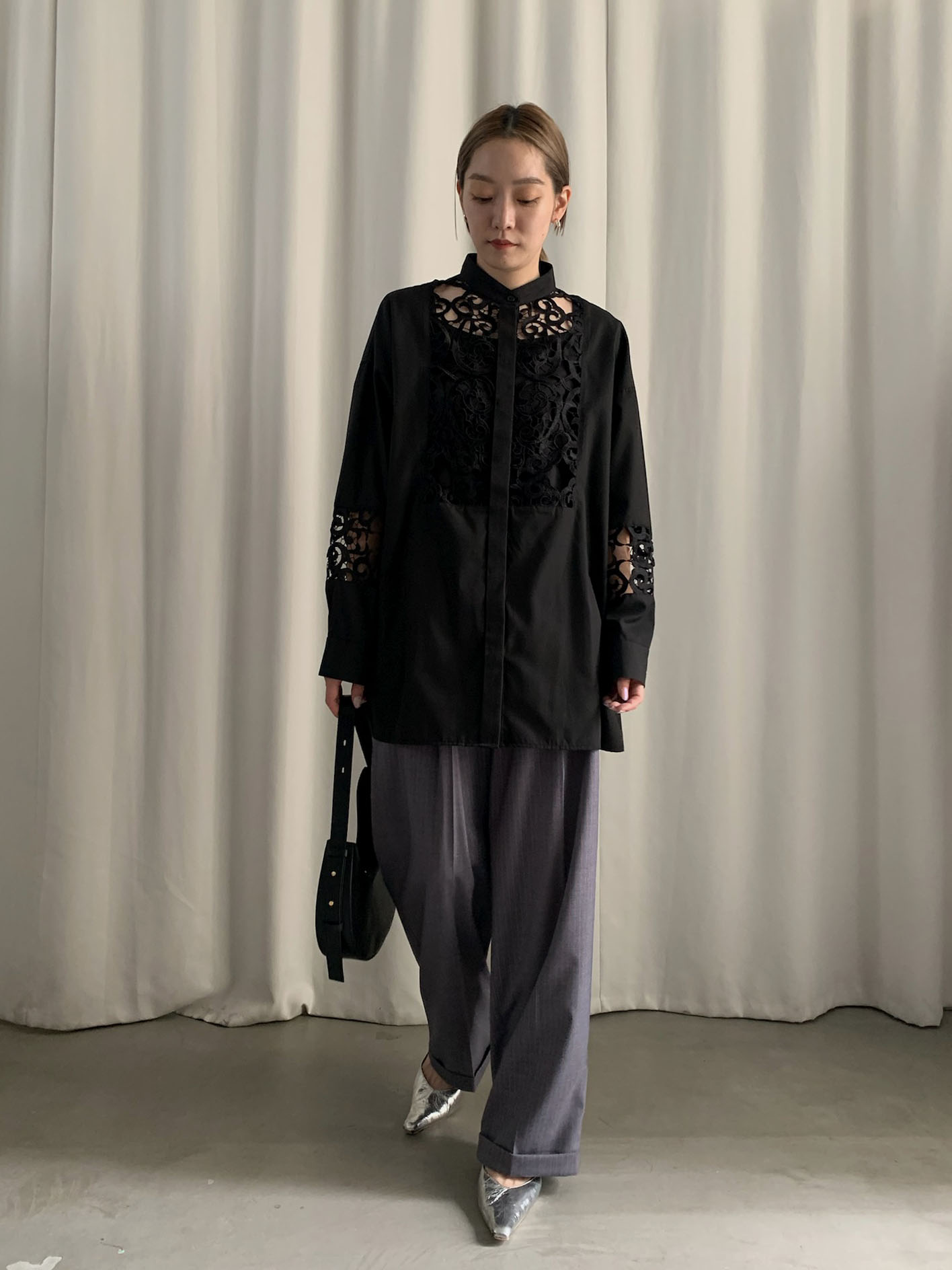 mai_UND EMBROIDERY LACE BLOUSE