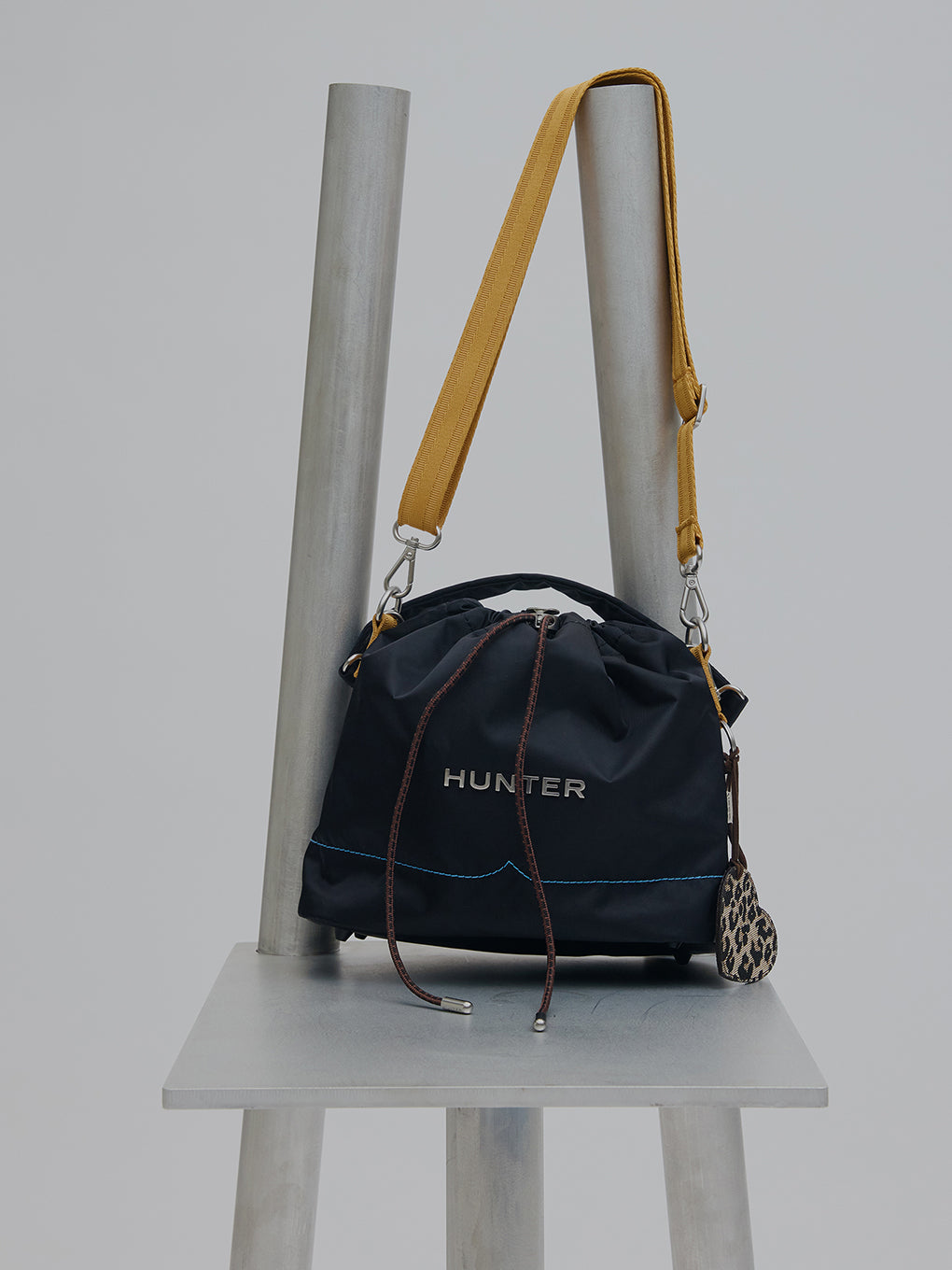 HUNTER×Ameri PREMIUM NYLON BUCKET