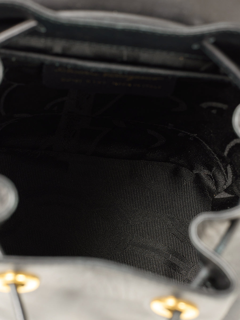 Ferragamo ガンチーニ金具リュックサック