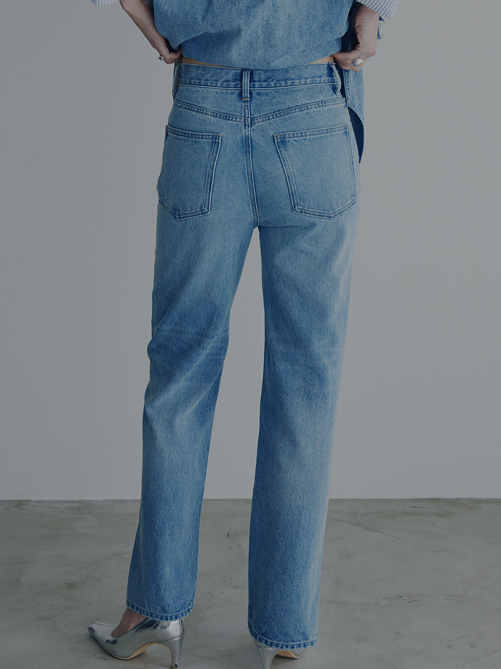 SLIM STRAIGHT DENIM PANTS