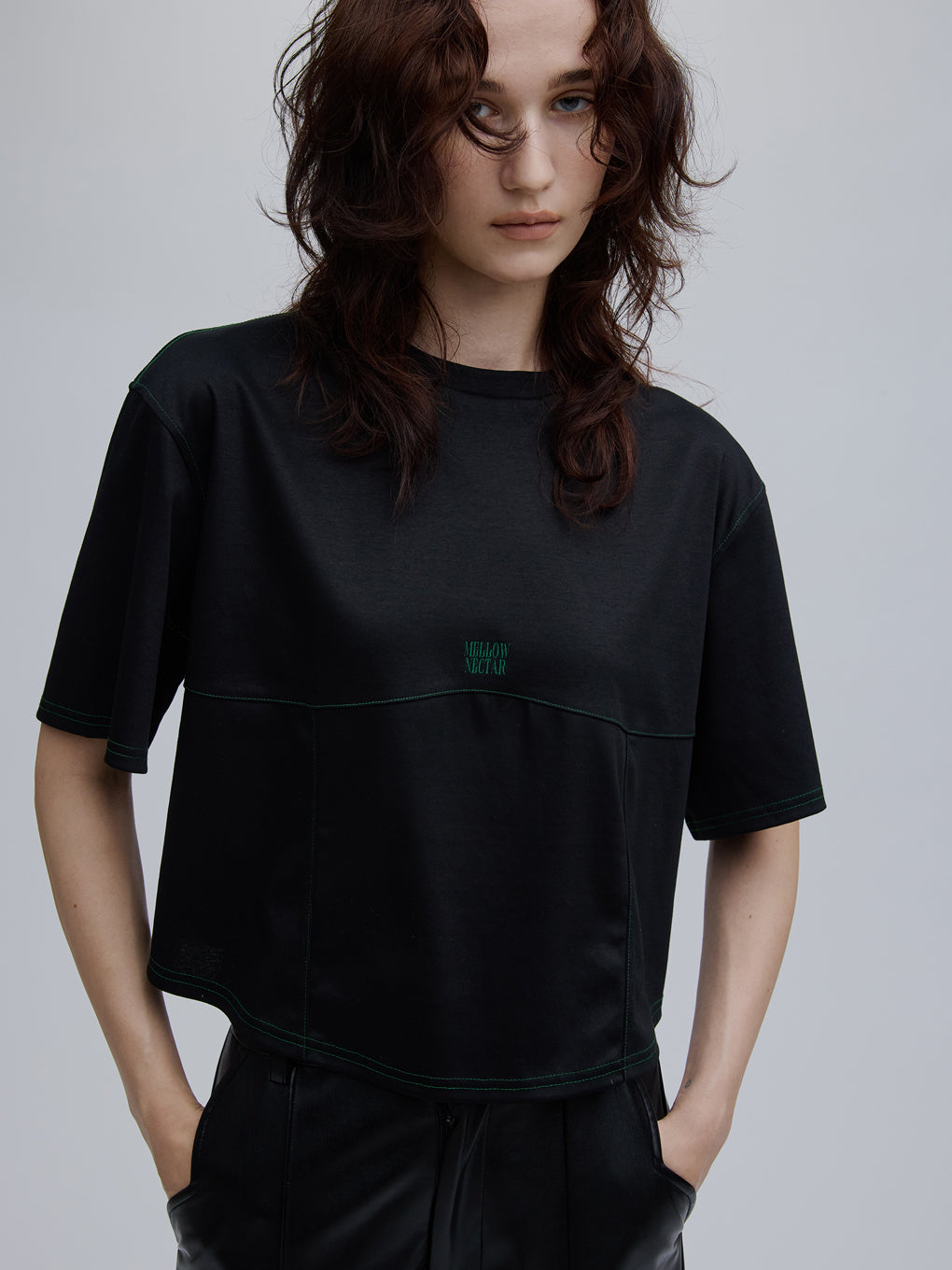 BACK OPEN SHINE TEE