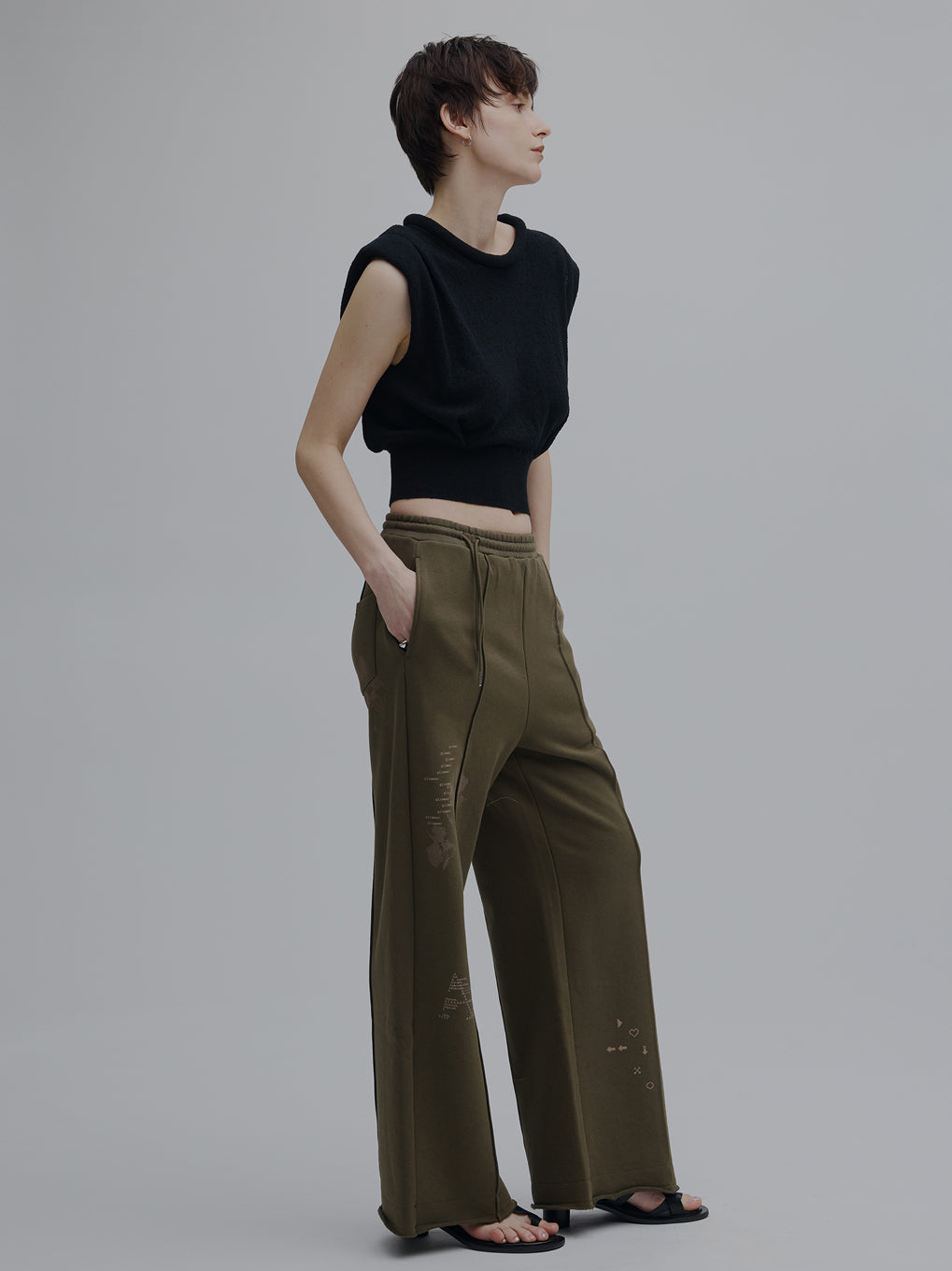 GRAPHIC ART SWEAT PANTS