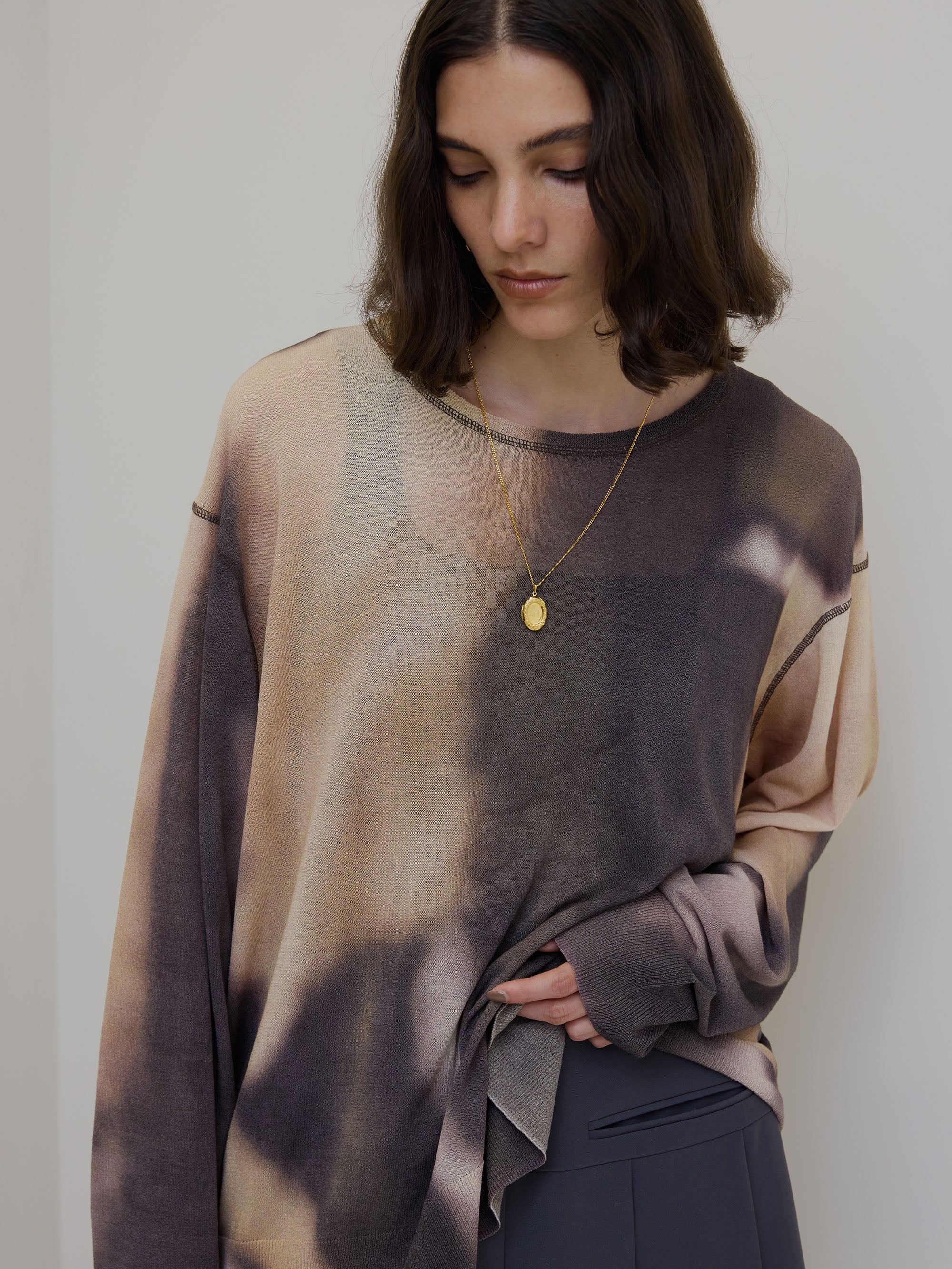 DULL GRADATION PRINT KNIT TOP