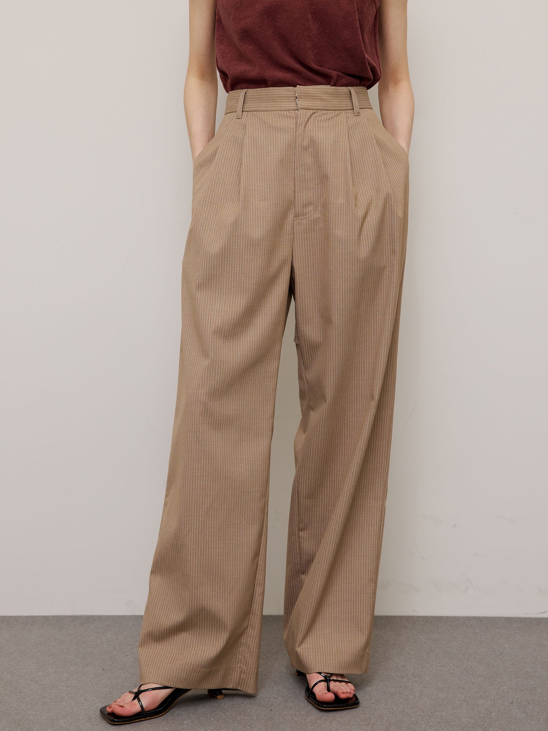 MEDI BACK SLIT PANTS