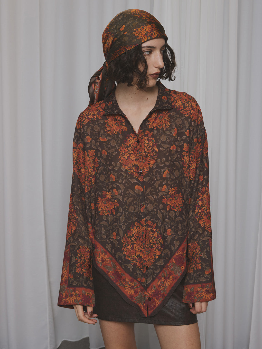 DAQHNE SCARF SHIRT