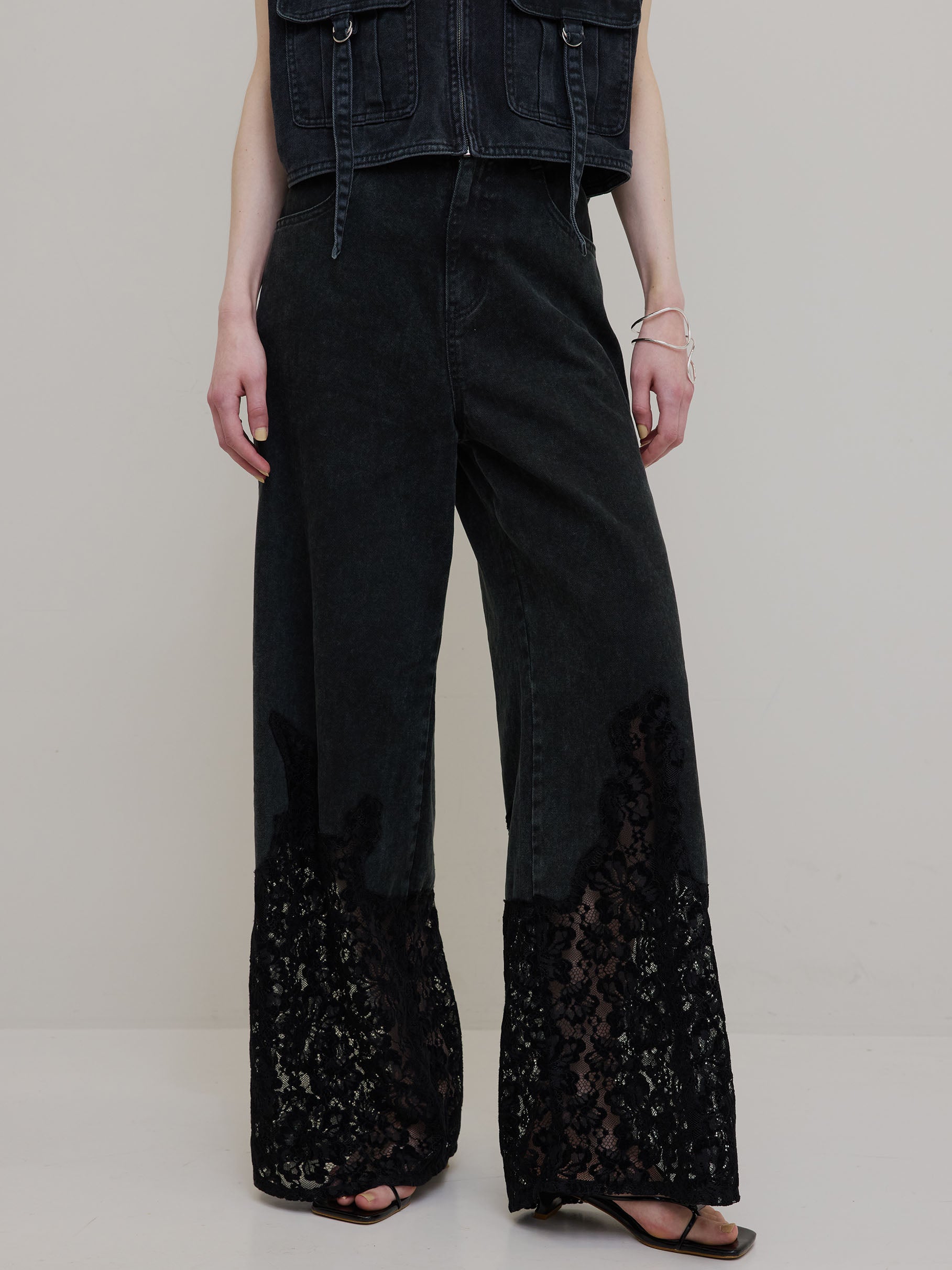LACE DOCKING FADE DENIM PANTS