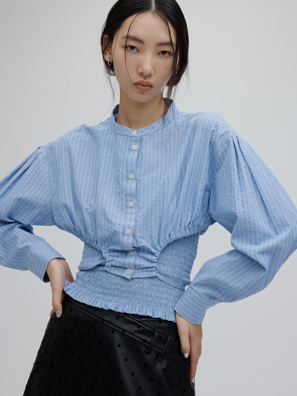 SHIRRING LAYERED SHORT SHIRT