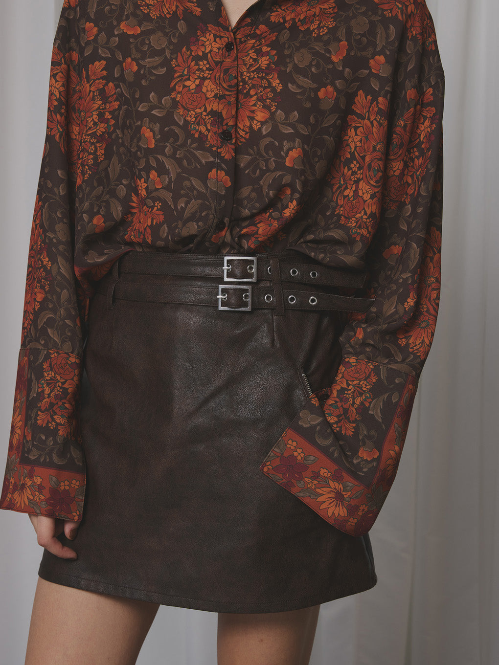 SYNTHETIC LEATHER MINI SKIRT