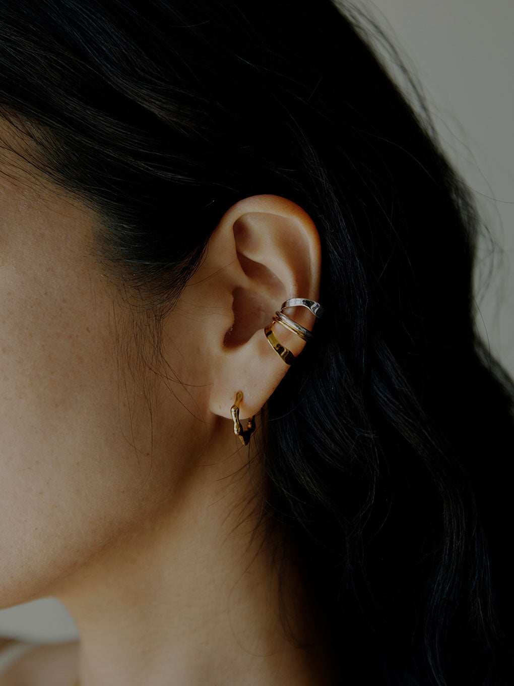 MARIA BLACK Ripples Earcuff