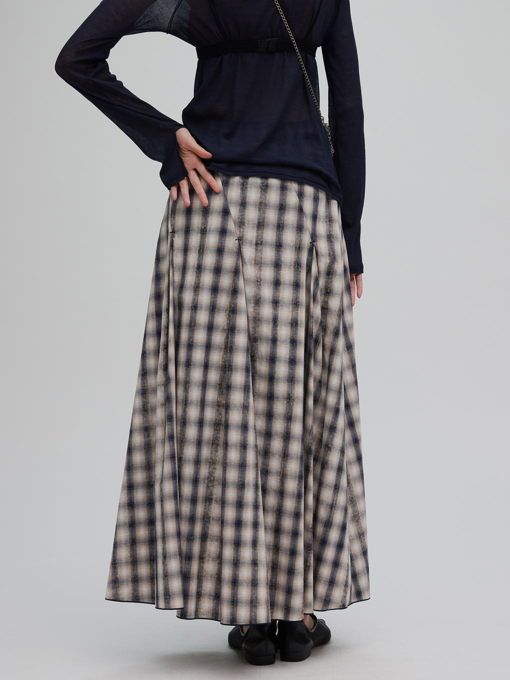 UNEVEN CHECK SPIRAL SKIRT