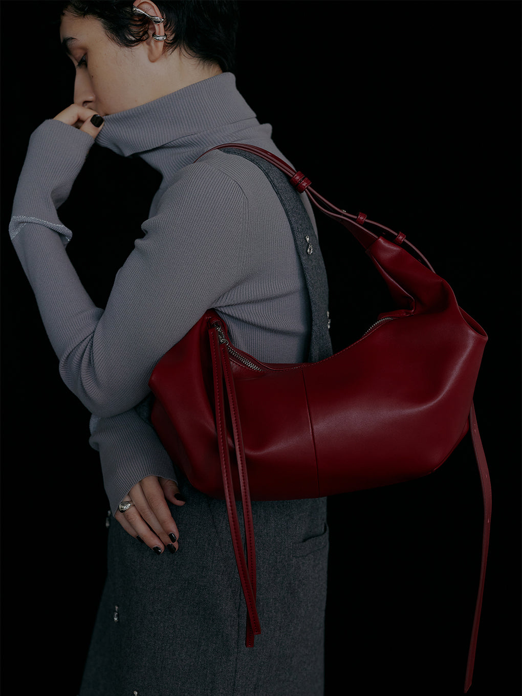 UND 2WAY CONSTRUCTIVE LEATHER  BAG