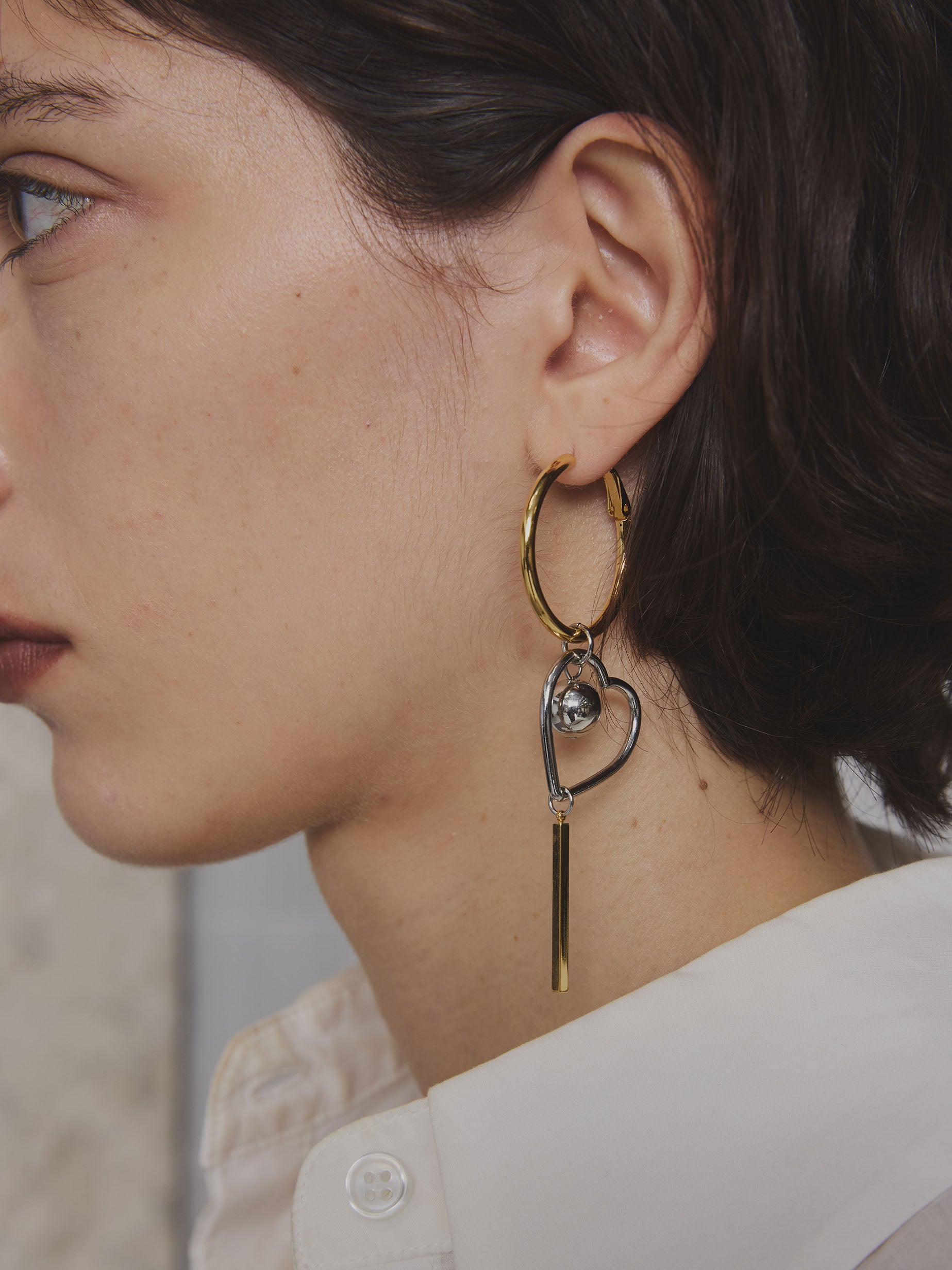 Bijou R.I Asymmetry Heart Hoop Pierce